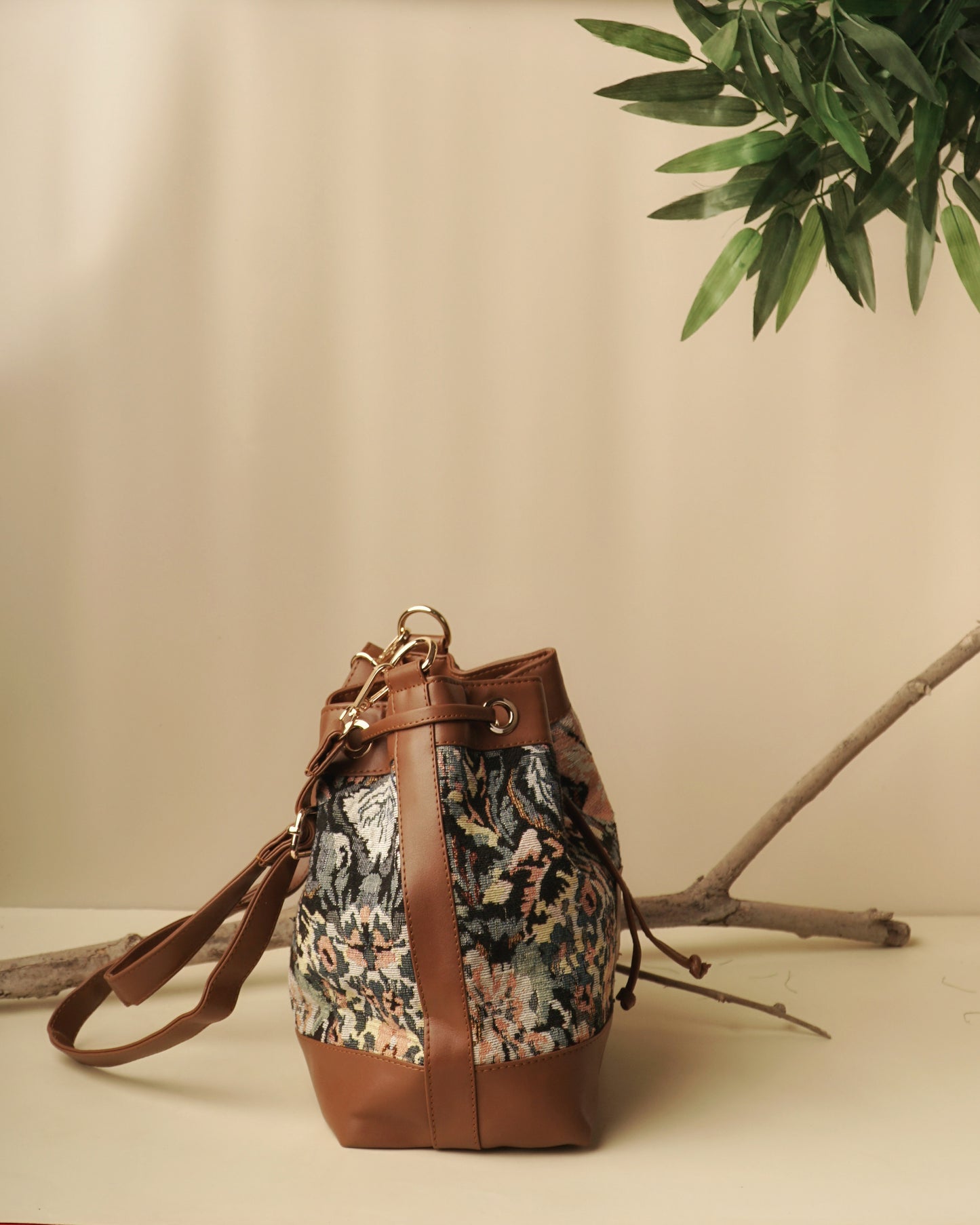 Twilight Bucket Sling