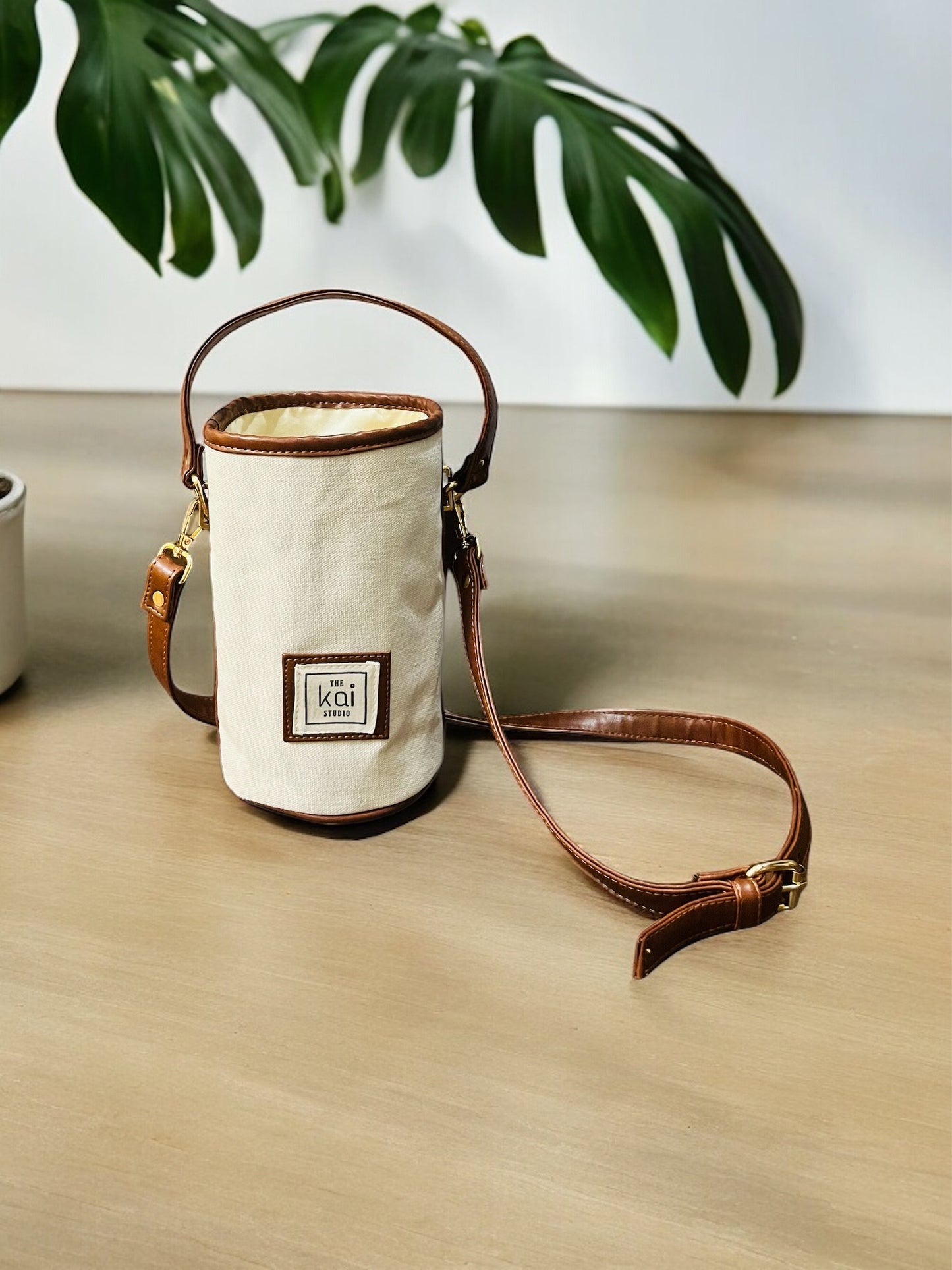 Ivory - A Bucket Story