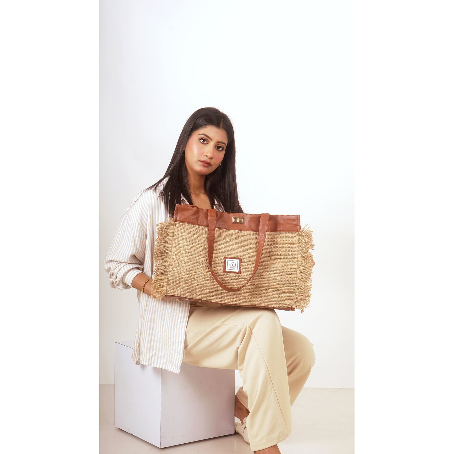 Sienna - A vintage jute tote bag